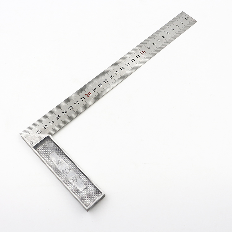 刻度尺,是指刻度尺的分度值为毫米;即相邻的两条刻度线的长度为1mm