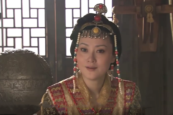  p>土司太太是电视剧《尘埃落定》中的角色,由宋佳饰演. /p>