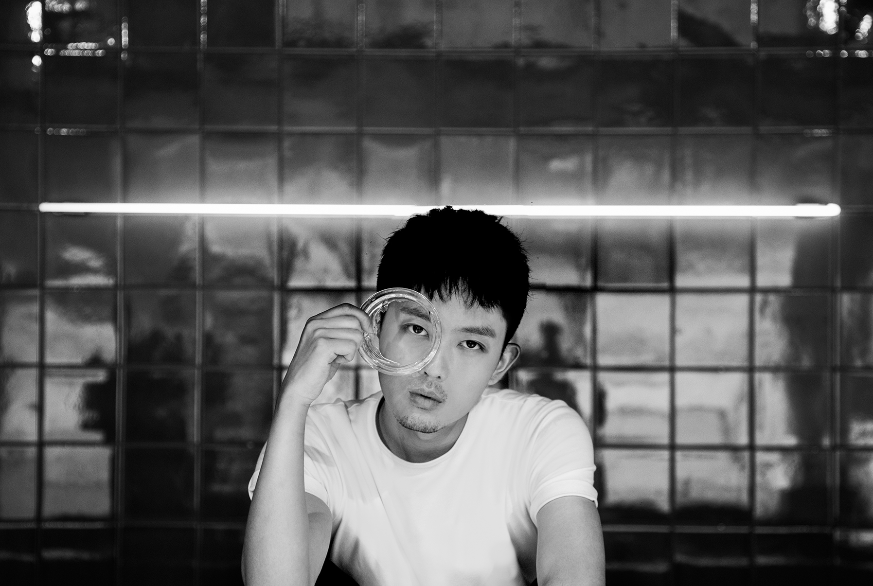 data-id="gnwvffrcf0">秦昊,1986年5月17日生于重庆市,中国内地男歌手