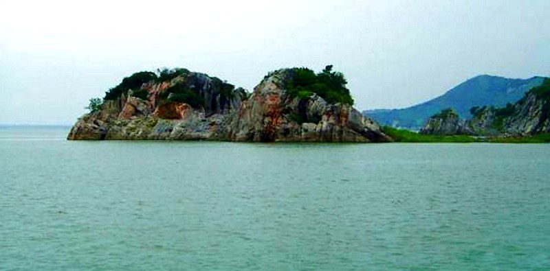  p data-id="gnwp78mchy">鄱(pó )阳湖,古称彭蠡泽,彭泽,官亭湖,扬澜