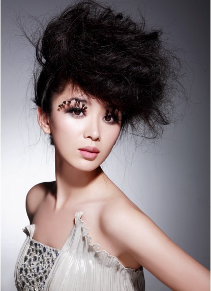  p>章雯淇,1981年4月3日出生于中国浙江省,中国大陆影视女演员,毕业于