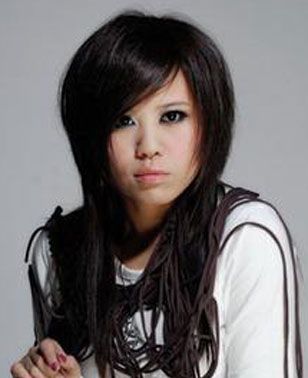  p>韩真真,1986年3月31日出生于陕西省西安市,中国内地女歌手.