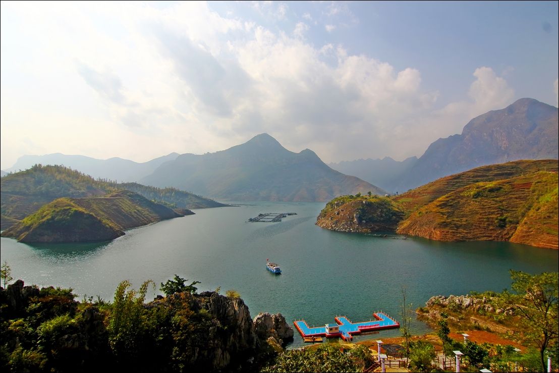  p> b>六枝牂牁江风景名胜区 /b>(音zang ke 均读第一声),位于贵州省