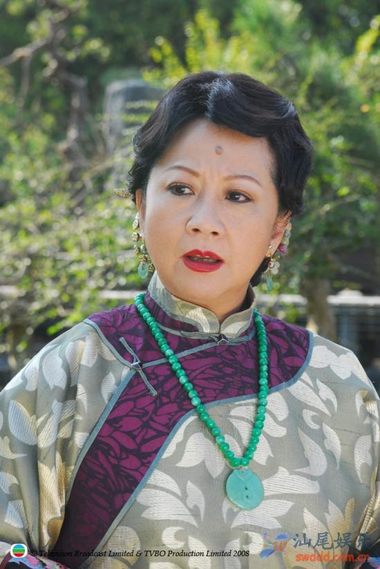  p>薛家燕,1950年3月30日出生于中国香港,香港资深女艺人,七十年代的