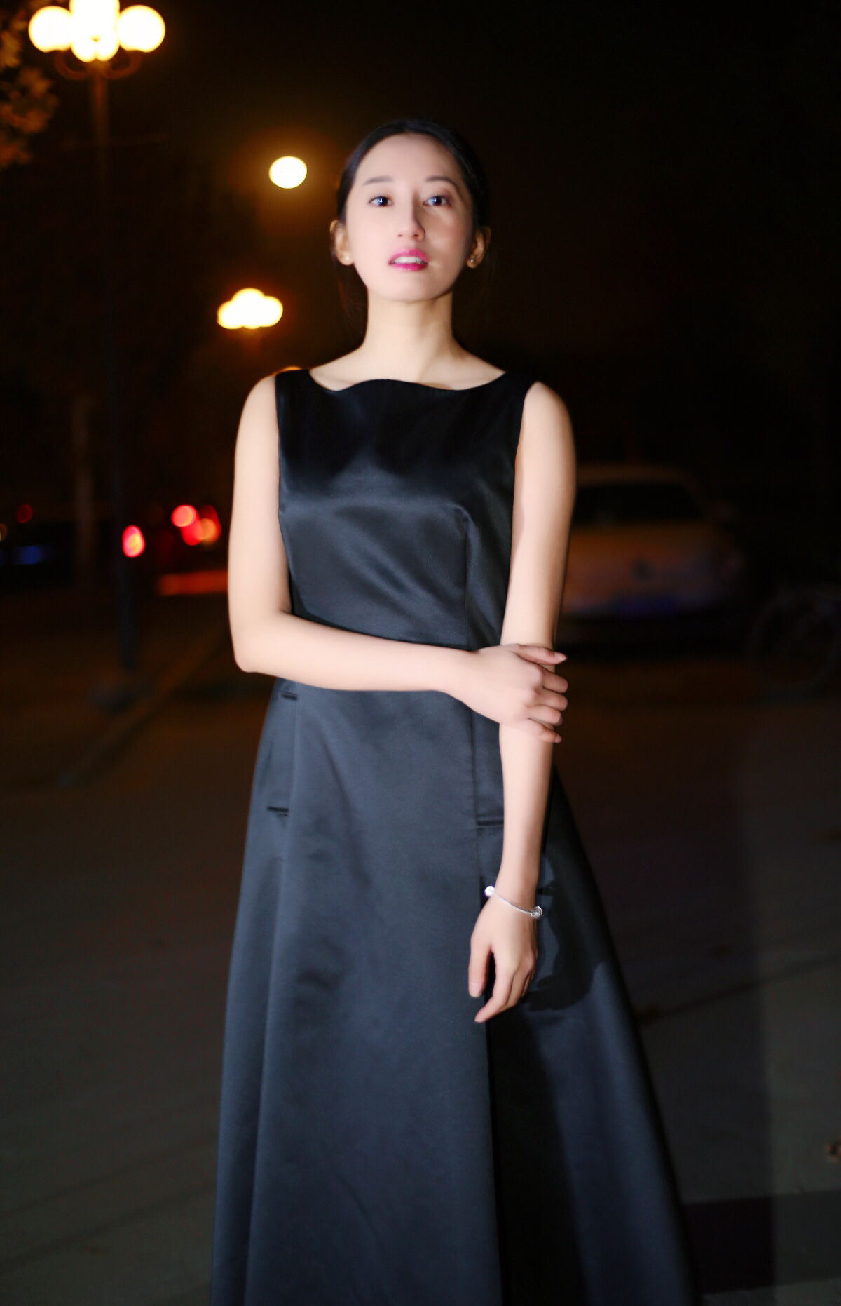 唐琳,女,linstudio/琳工坊高级女装品牌创始人, /span>首席设计总监 