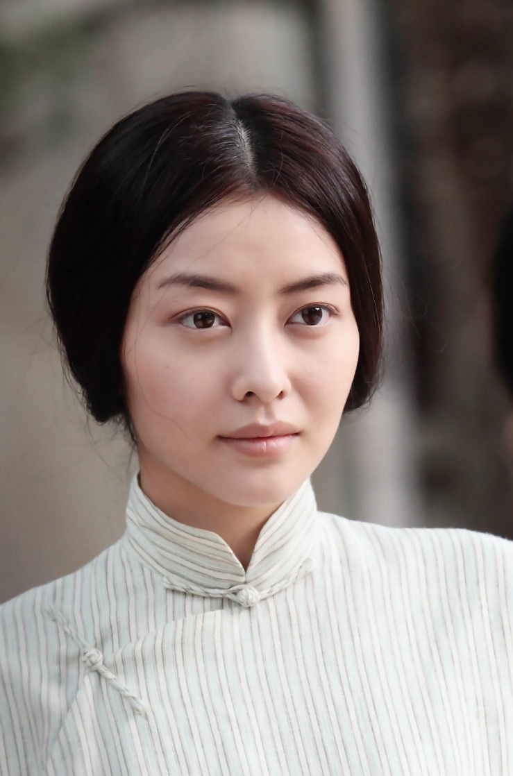  p>《叶问》是由 a target="_blank" href="/item/叶伟信/9320041"