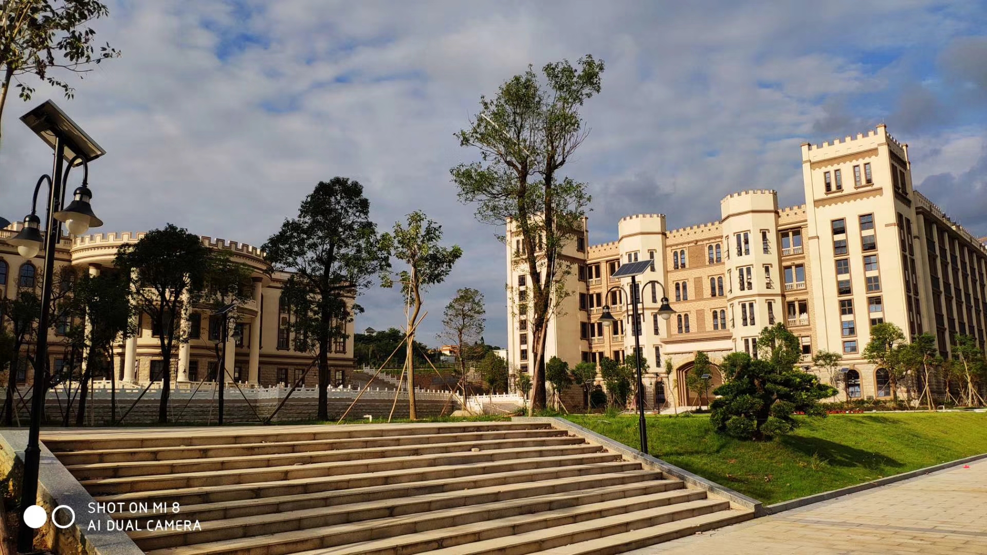  p>广东工商职业技术大学(guangdong business and technology