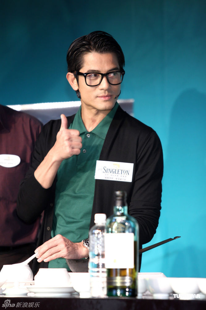  p>郭富城(aaron kwok),1965年10月26日出生于中国香港,祖籍广东东莞