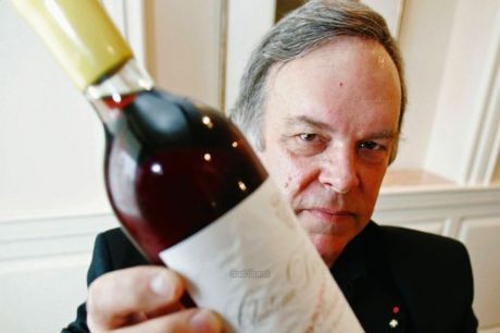 data-lemmaid="888179">巴尔的摩 /a>,是一名品酒大师