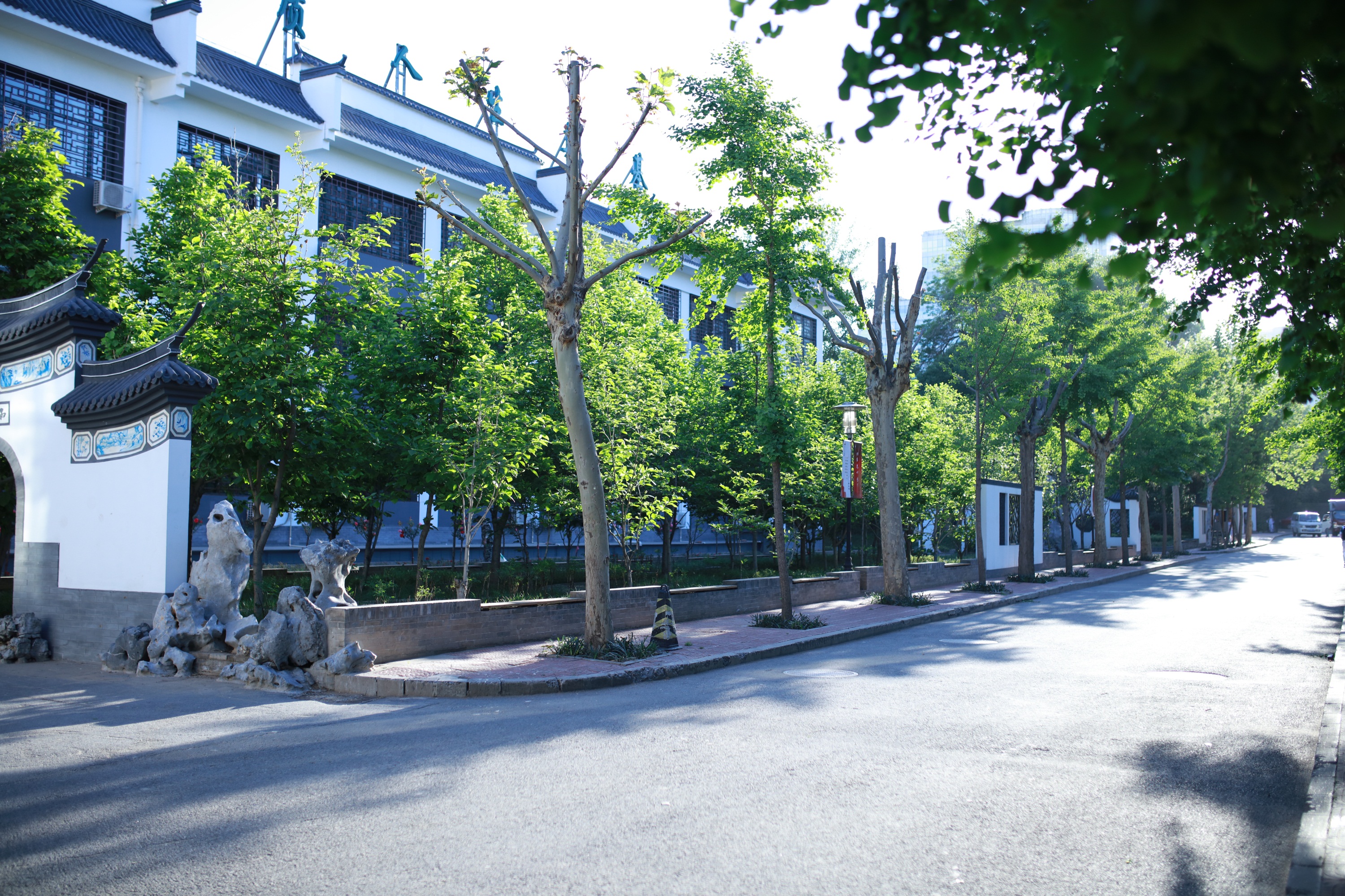  p> 北京市八一学校(beijing bayi high school),简称"八一学校",是一