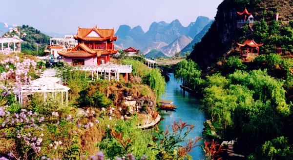 href="/item/黔西">黔西 /a>南州,黔西南州最具有特色和代表性的风景