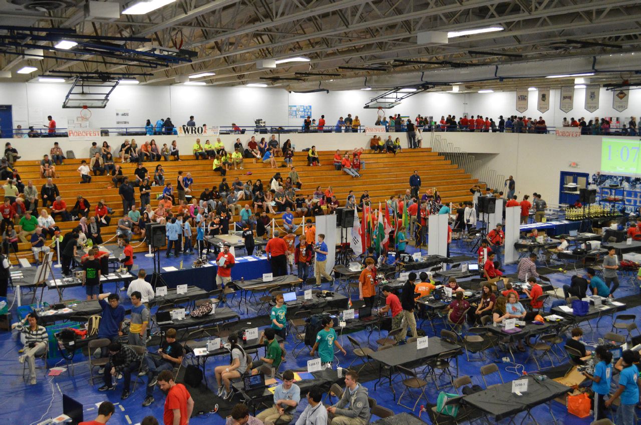  p data-id="gnfgkhnrc8">robofest国际机器人大赛是由美国汽车电子
