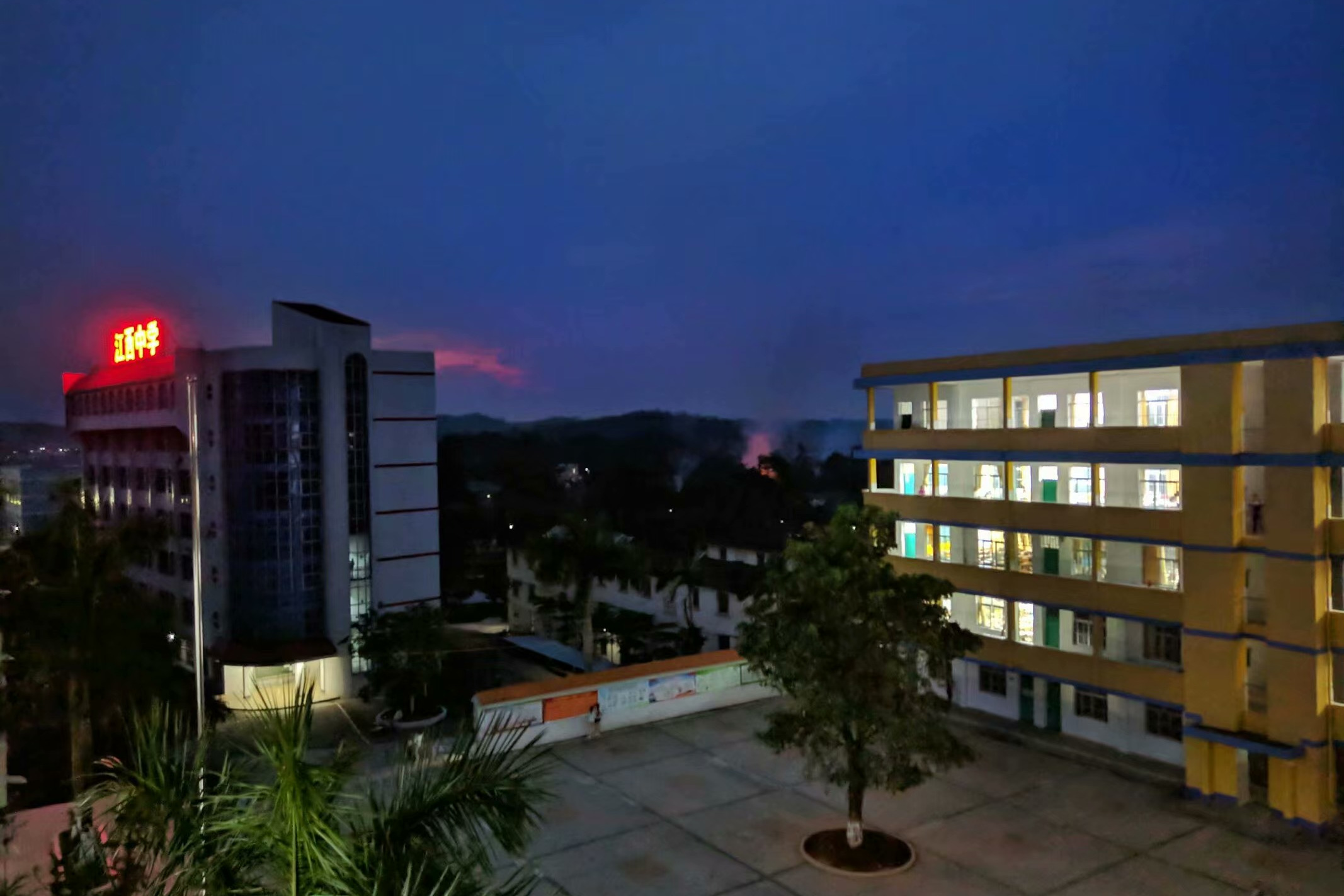 南宁市江南区江西中学