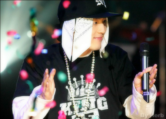  p>teddy,本名朴洪俊(         ),1978年9月14日出生于韩国,韩国歌手