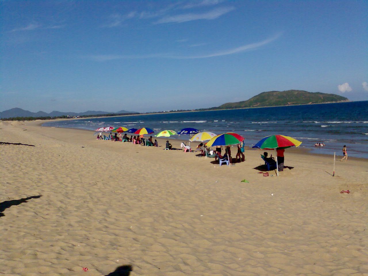 月亮湾是指广东省阳江市阳西县沙扒镇南海之