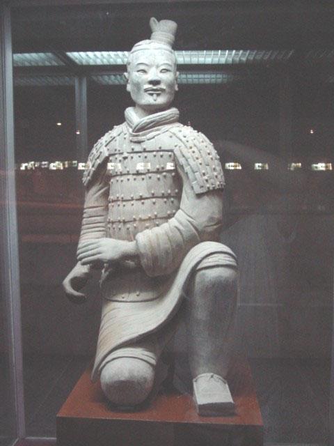 跪射俑（兵马俑）_百度百科