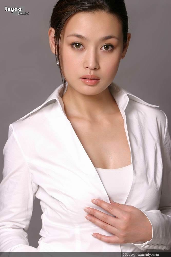  p data-id="gnx7fjbfkh">詹小楠,1975年2月12日出生于山东省青岛市