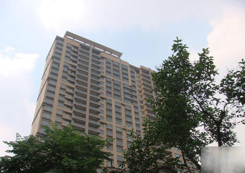  p>嘉里华庭二期位于上海历史悠久,文化底蕴深厚的华山路,与30年代