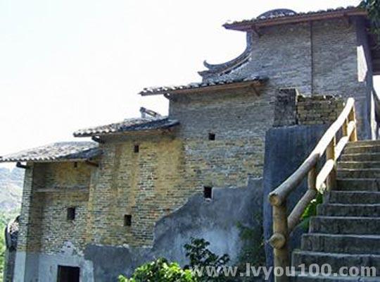 彭家祠,别称"小拉萨",位于广东省英德市