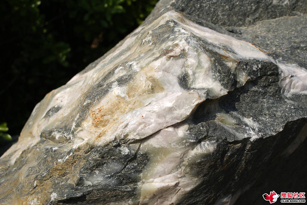  p> a href="#" data-lemmaid="1593473">南阳独山玉国家矿山公园 /a>