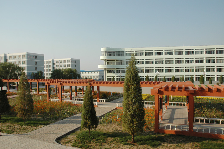 杭锦后旗奋斗中学