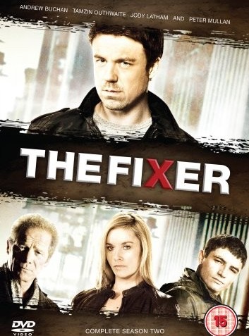  p>地下判官讲述了偏重男主角被双重终身监禁后提前释放,后又被监狱的