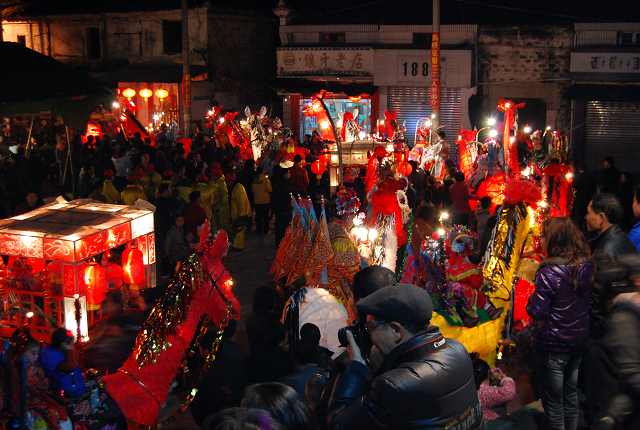 纸马俗称,中国民间祭祀<a target="