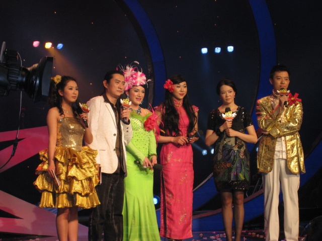 兰鸽是中国著名的 a target="_blank" href="/item/反串艺人/9946578"