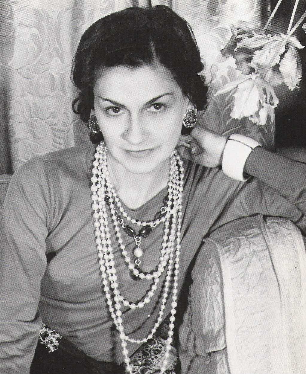 由可可·香奈儿(coco chanel,原名gabrielle bonheur chanel ,中文名 