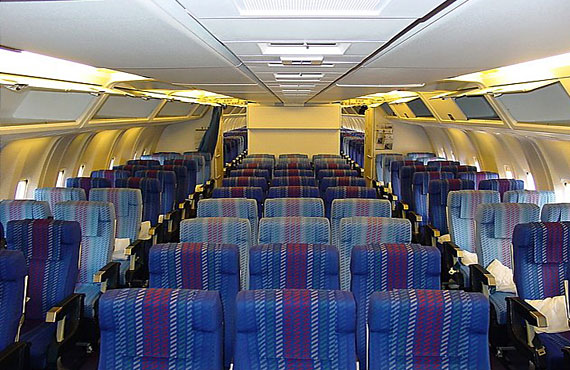 波音公司">波音公司 /a>开发用的中大型,长航程,宽体双发喷气式飞机