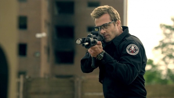 反恐特警组:火速救援