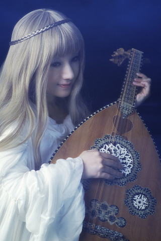  p>黑石瞳(日语:黒石ひとみ,英语罗马字:hitomi kuroishi),出生于于