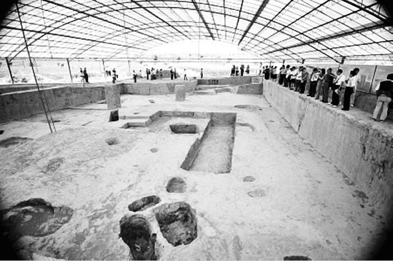 礼县大堡子秦公陵-西垂陵园