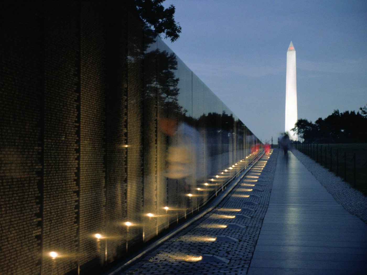  p>越战纪念碑(vietnam veterans memorial),又称为 a href="#" data