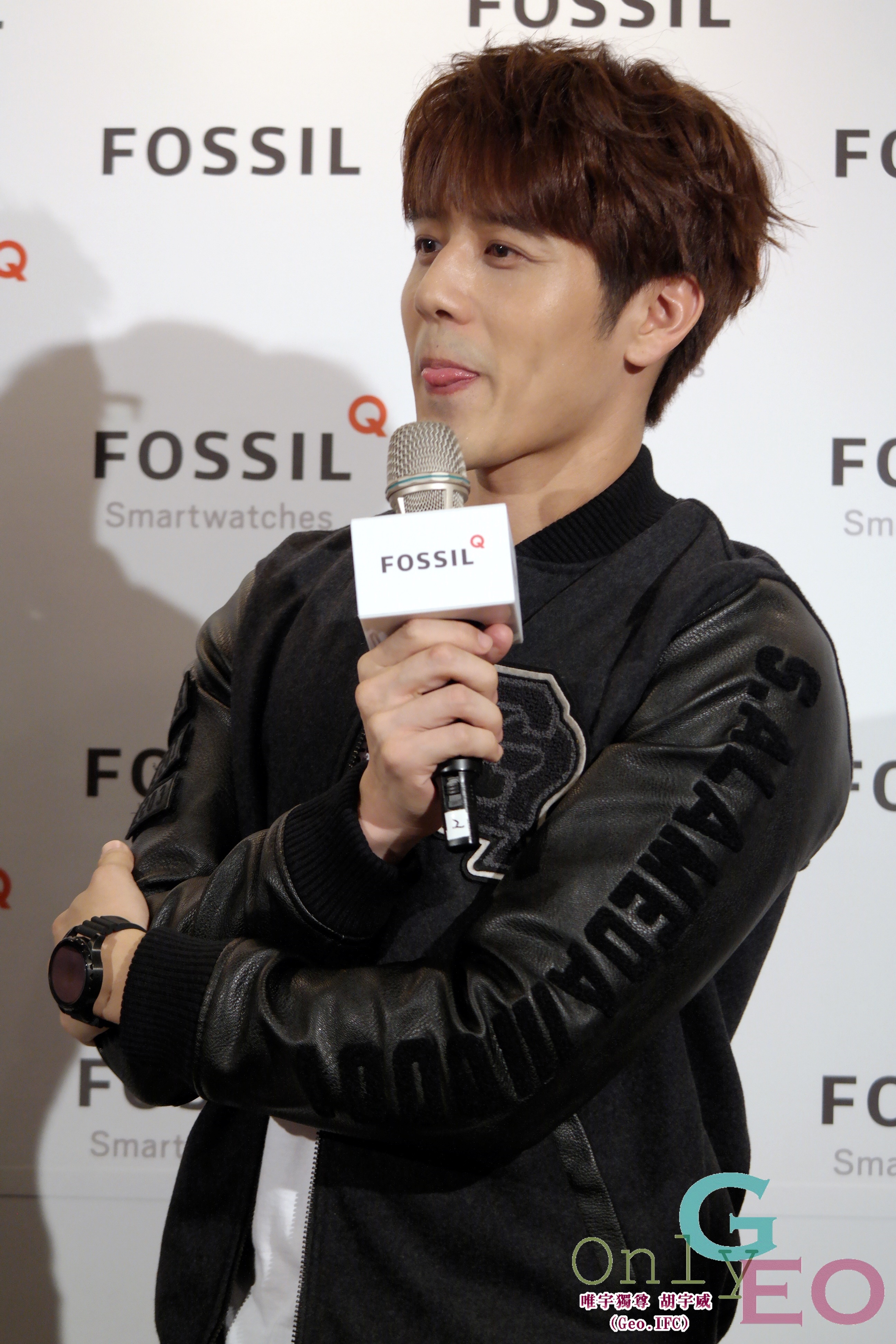  p>胡宇威(george hu),原名胡宇崴,1982年7月24