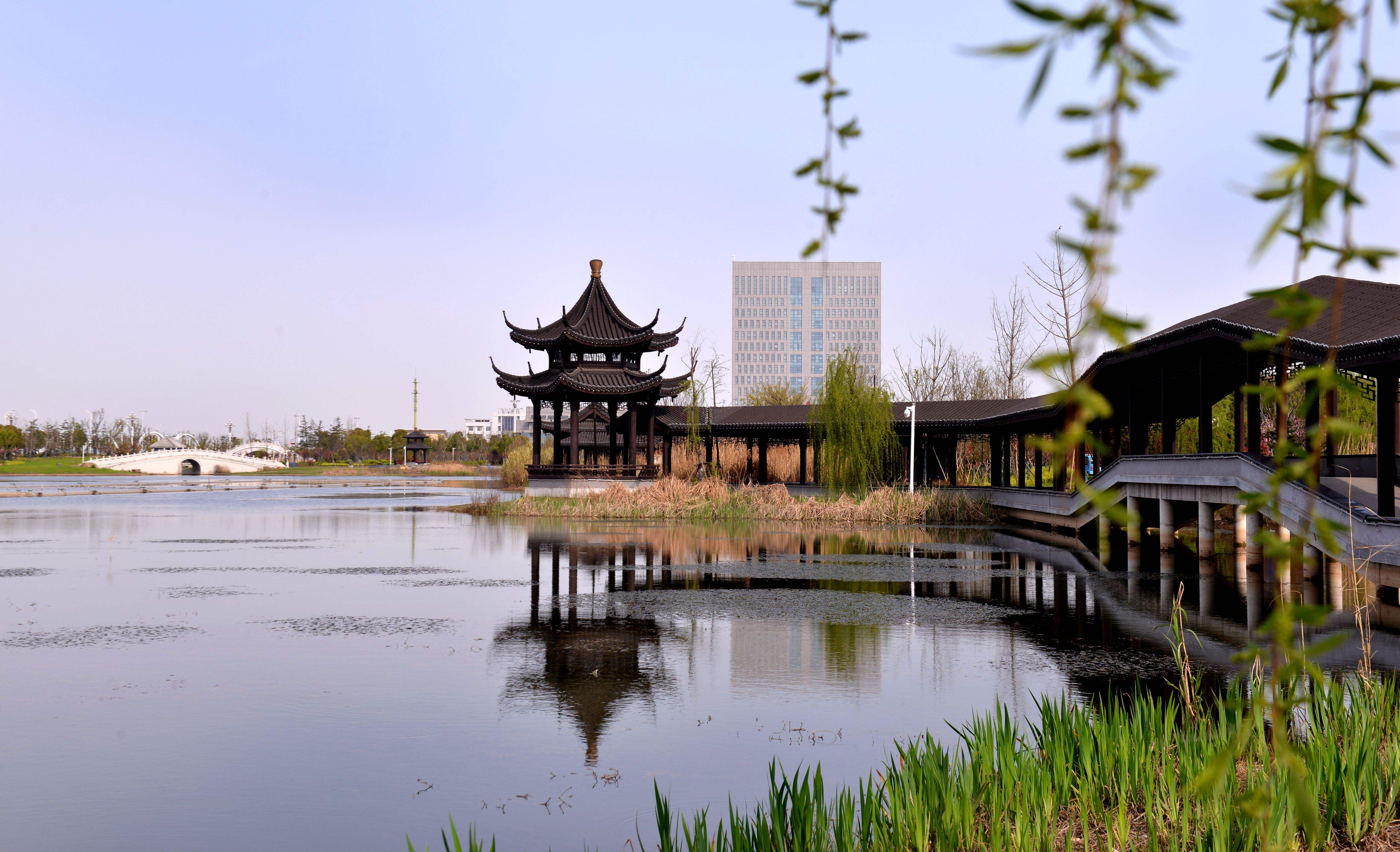  p data-id="gnx0vuci8p">虹桥镇,隶属于江苏省泰兴市,地处 a target=