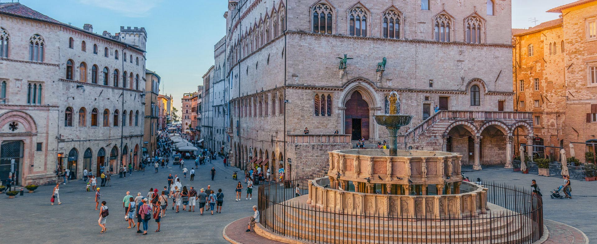  p> b>佩鲁贾大学 /b>(意大利语:università degli studi di perugia