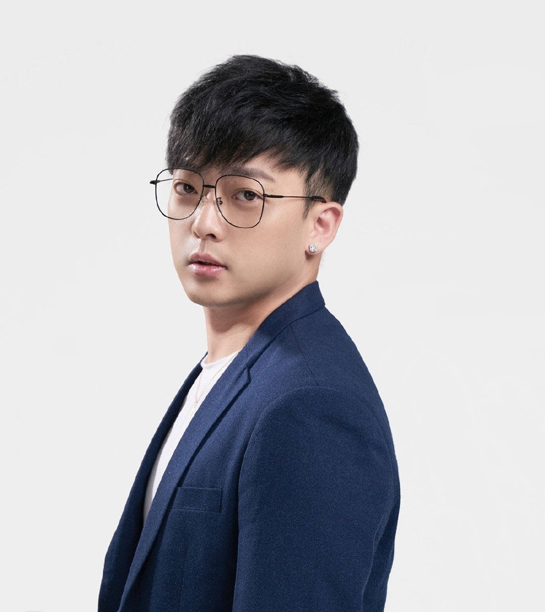  p data-id="gm3itycr2q">凌飞,中国内地配音演员.