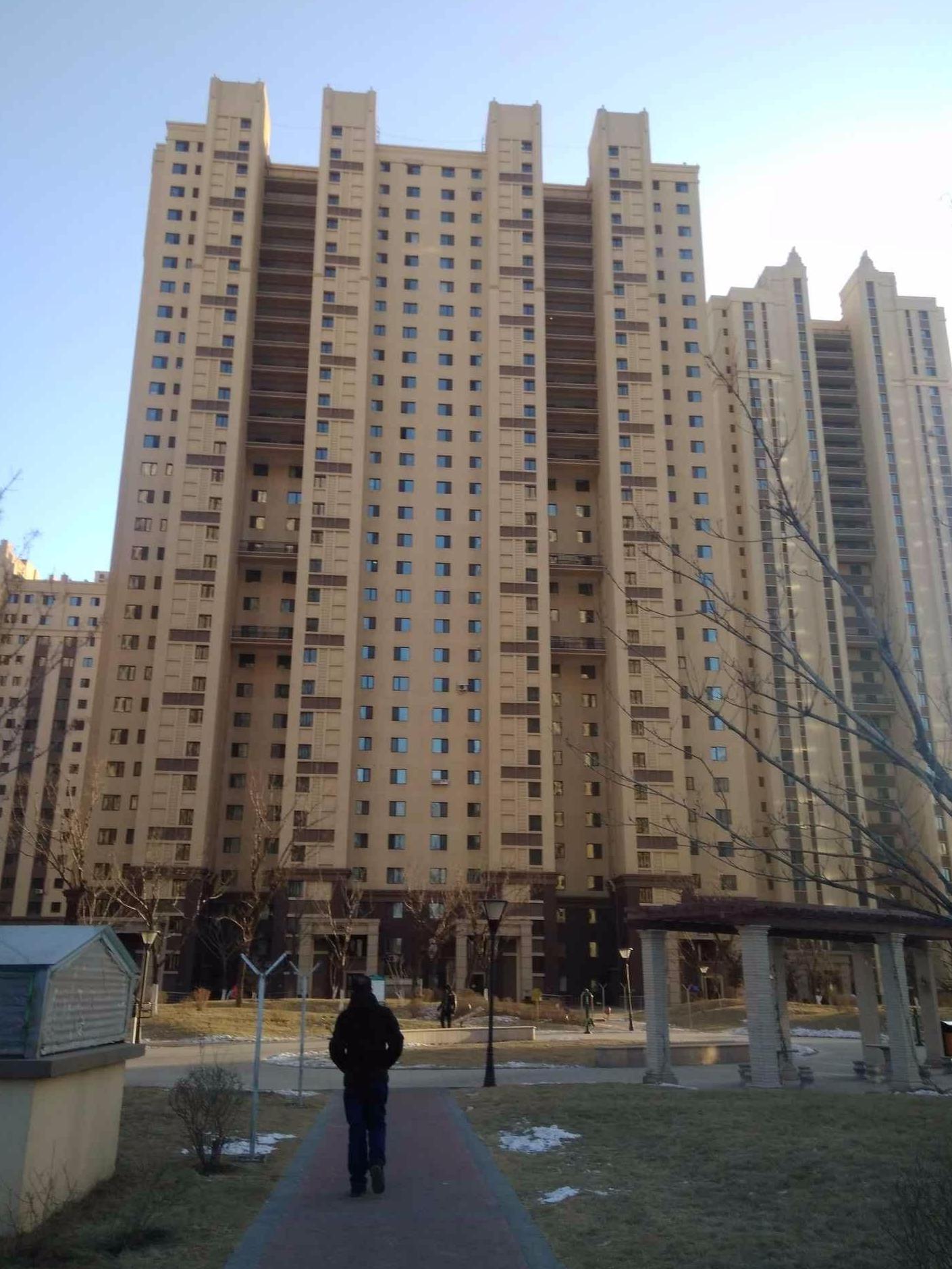  p>碧桂园银河城星座位于沈阳市于洪于洪区,共计房屋3409户,小区物业
