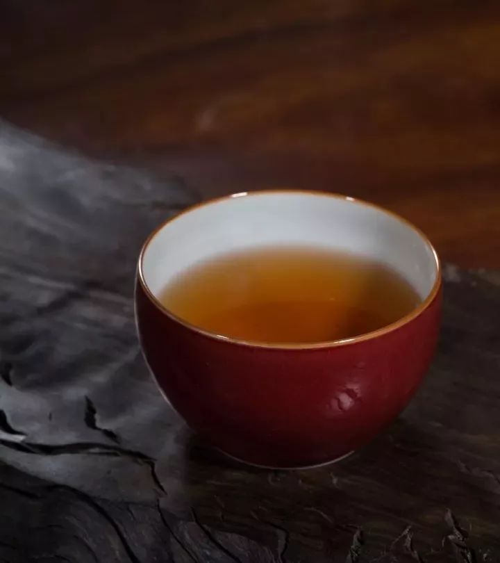 沉寂了岁月的一抹红——霁红釉的前世今生_百科TA说