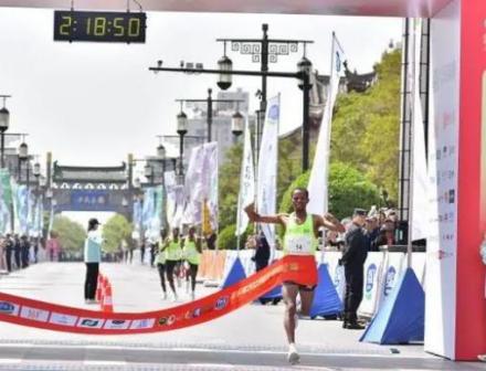 2023第15届郑开马拉松赛赛事现场