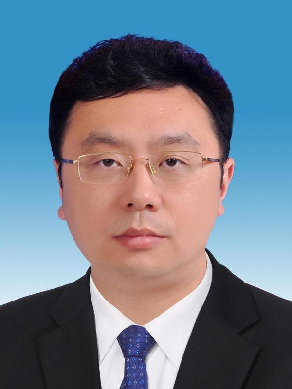  /p> p data-id="gnax9je2qn">现任湖南省衡阳市雁峰区委副书记.