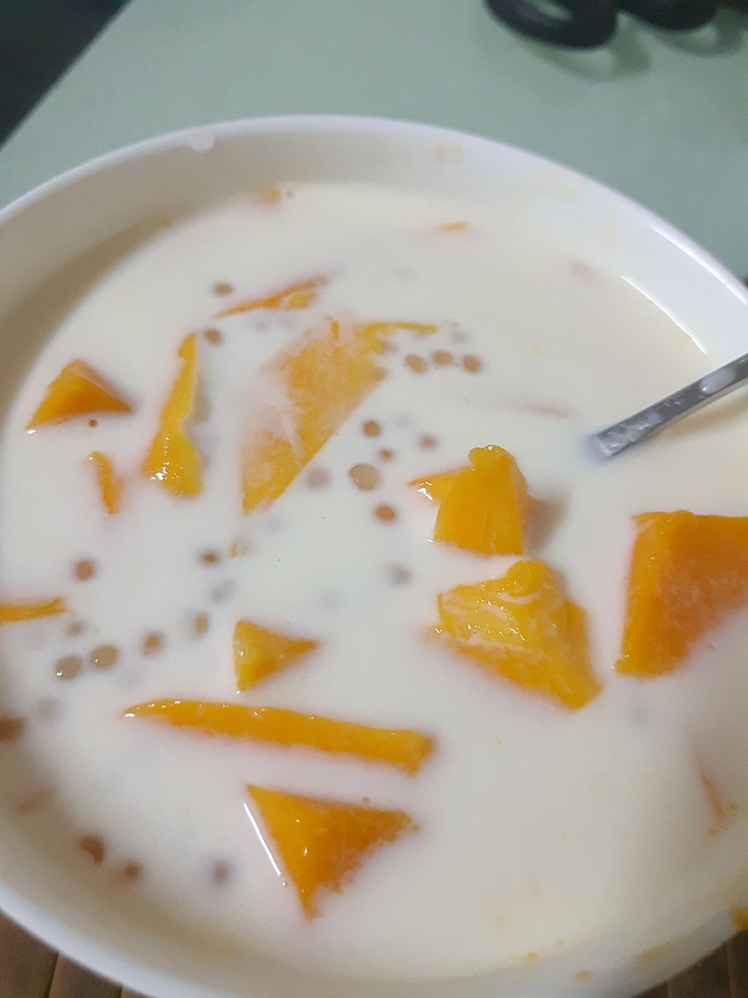 芒果牛奶西米露