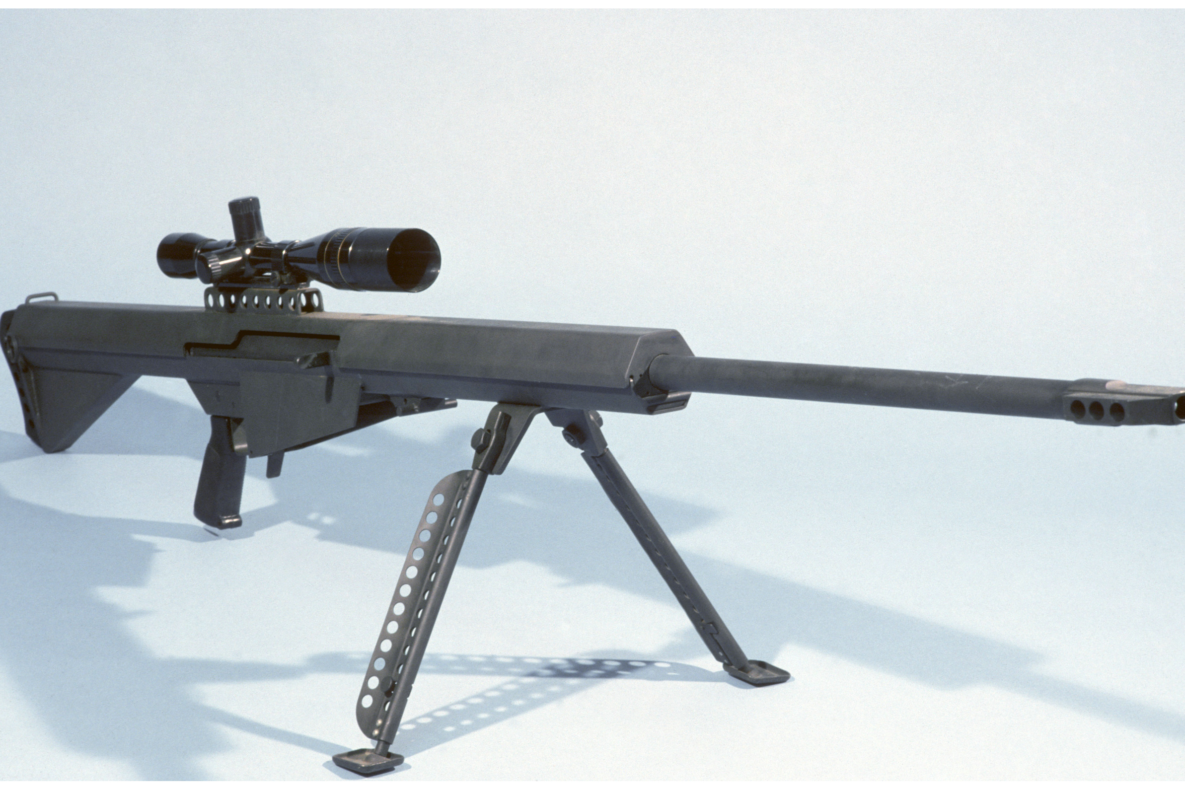 lemmaid="1185595">美国巴雷特公司 /a>研制的一型大口径狙击步枪