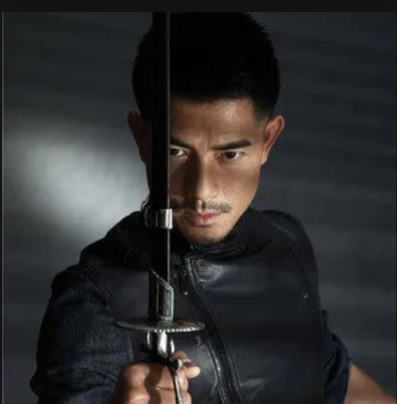  p>《三岔口》是郭富城演唱的歌曲,作曲是褚镇东,填词是小美,编曲是