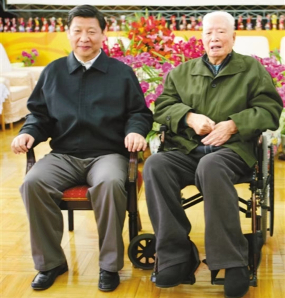 2009年1月，习近平同志到家中看望张震同志