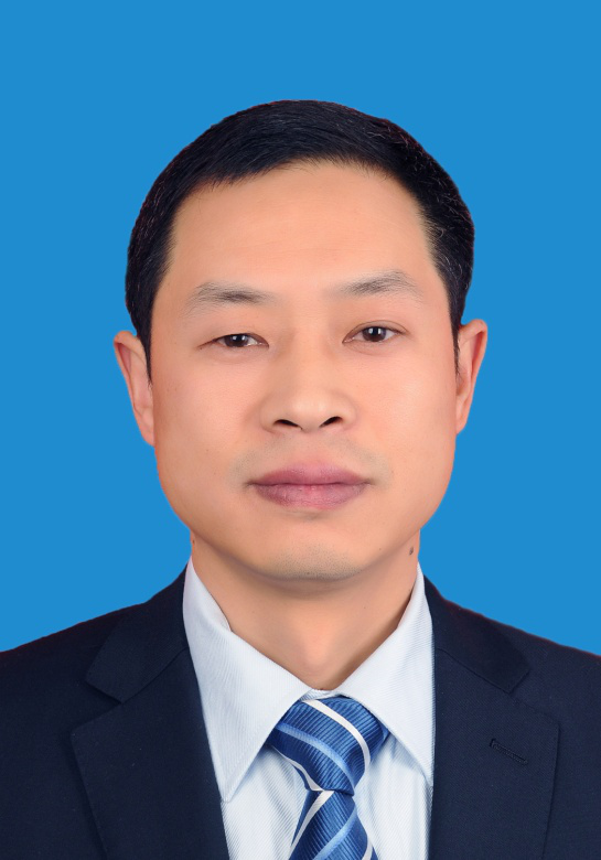 现任湖北省十堰市竹山县人力资源和社会保障局党组成员,副局长