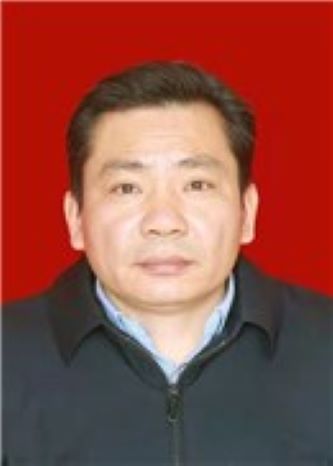  p>杨风光,现任安徽省毫州市蒙城县双涧镇党委书记 /p>