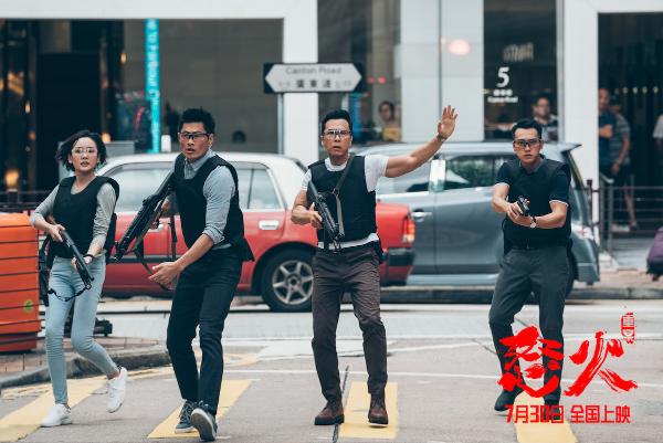 绰号大白鲨,由演员 a target="_blank" href="/item/黄德斌/5399910"