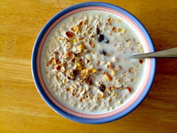  p>燕麦糙米粥是一道美味的菜肴.